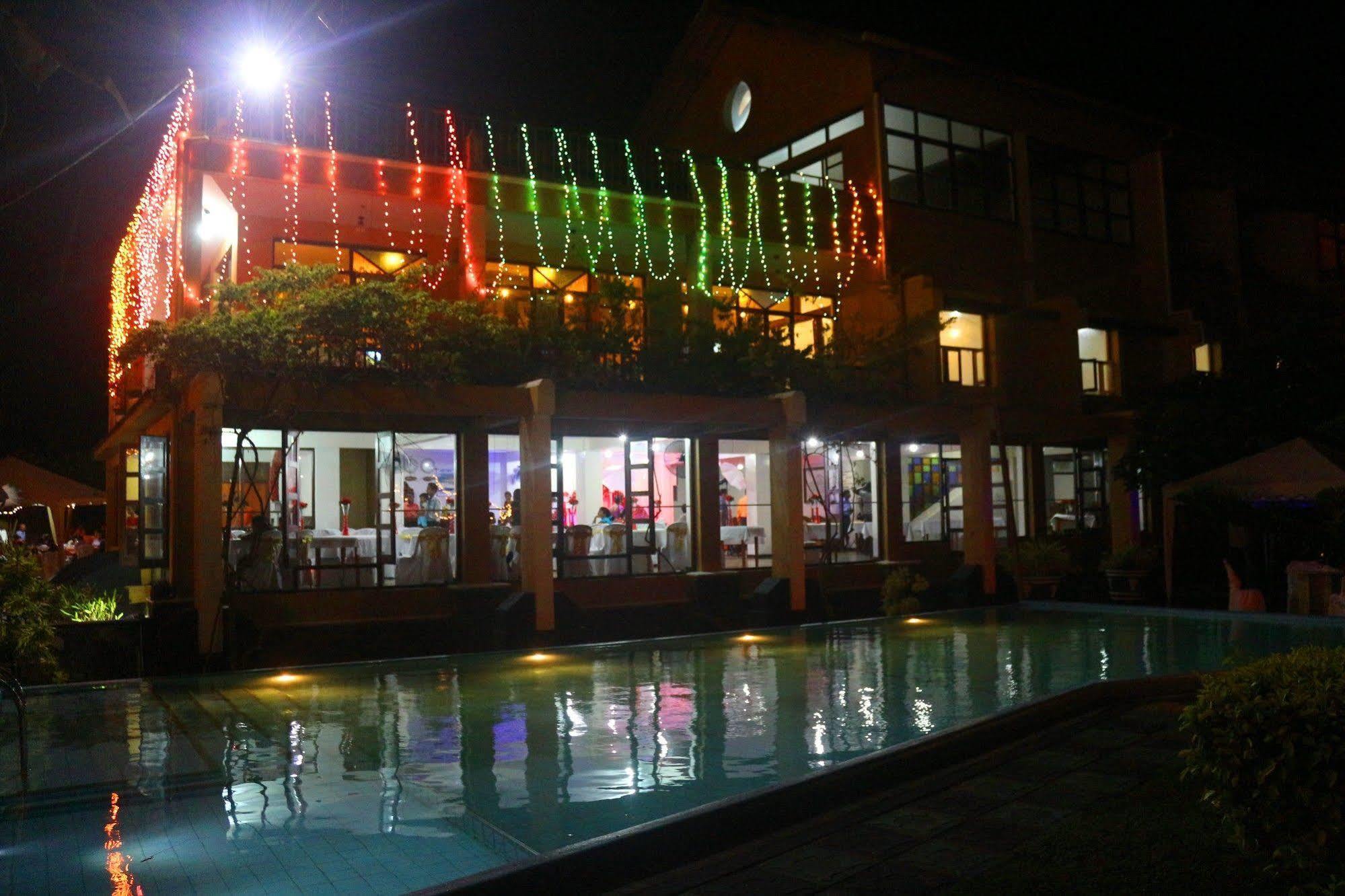 Ocean Dreams Hotel Ahangama Ngoại thất bức ảnh