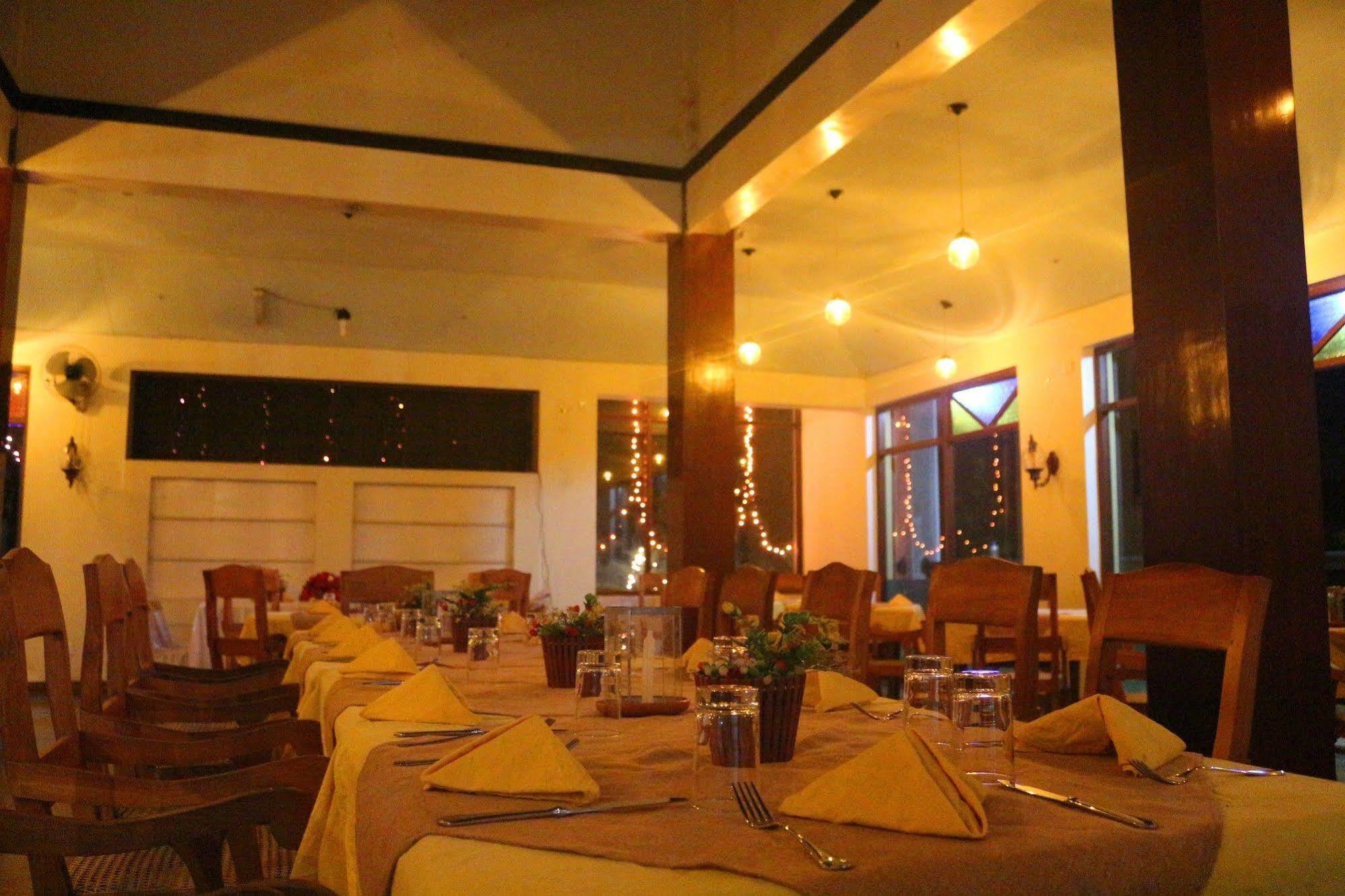 Ocean Dreams Hotel Ahangama Ngoại thất bức ảnh